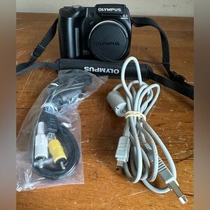Olympus SP-500 UZ 6.0MP Ultra 10x Optical Zoom Digital Camera w/6.3-63mm ED Lens